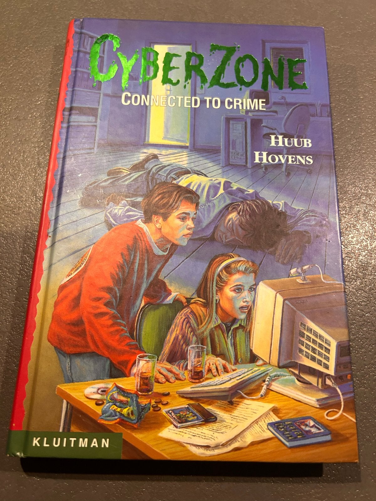 Cyberzone: Connected to Crime - Huub Hovens (Kluiman), Ophalen of Verzenden, Gelezen