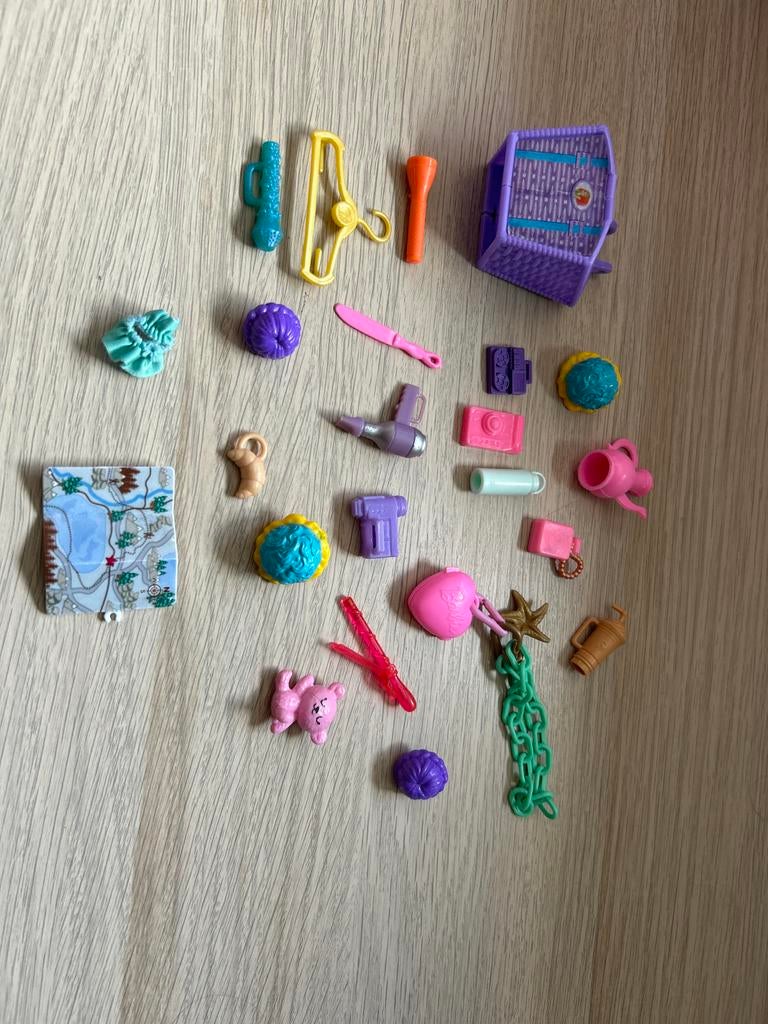 Diverse Barbie accessoires: kleding, meubels en meer!, Kinderen en Baby's, Speelgoed | Poppen, Ophalen, Gebruikt, Barbie