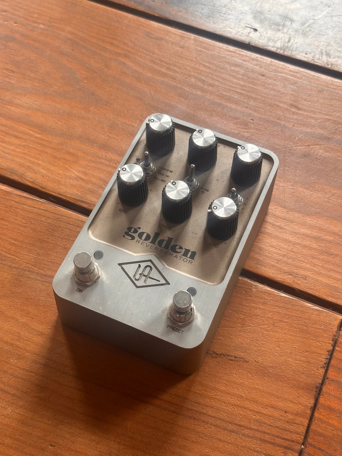 Universal Audio Golden Reverberator Reverb Pedaal, Muziek en Instrumenten, Effecten, Ophalen of Verzenden, Zo goed als nieuw, Reverb