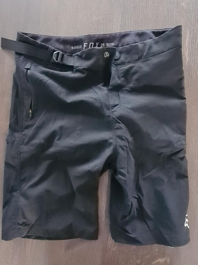 Mtb short met binnenbroek maat 28, Kleding | Heren, Ophalen of Verzenden, Zo goed als nieuw, Maat 46 (S) of kleiner, Voetbal