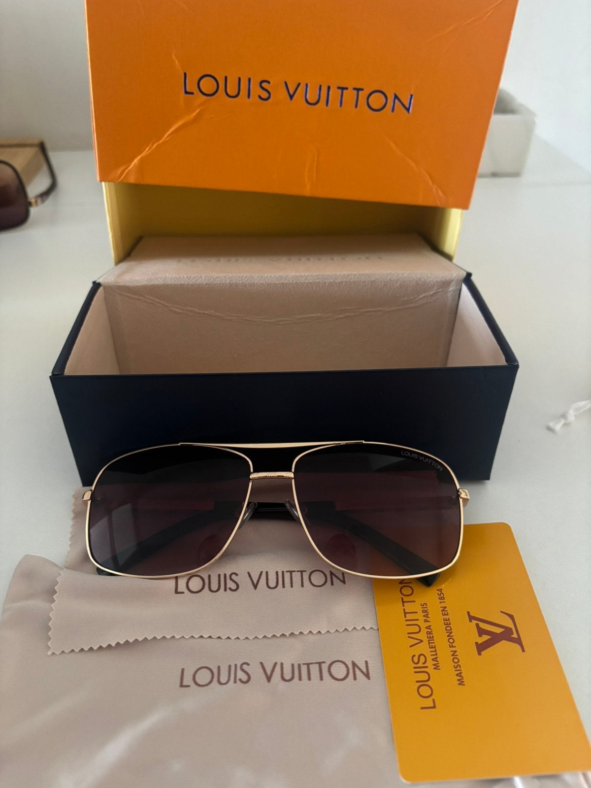 LV bril, Sieraden, Tassen en Uiterlijk, Zwart, Zo goed als nieuw, Bril, Ophalen