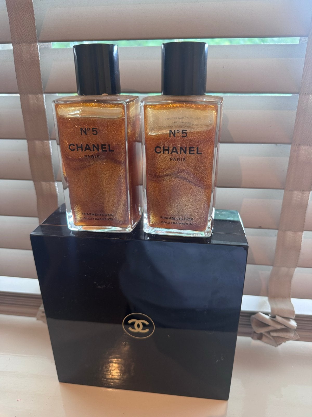 Chanel N5 Fragments d'Or Originele Glitter Olie, Sieraden, Tassen en Uiterlijk, Uiterlijk | Lichaamsverzorging, Ophalen of Verzenden