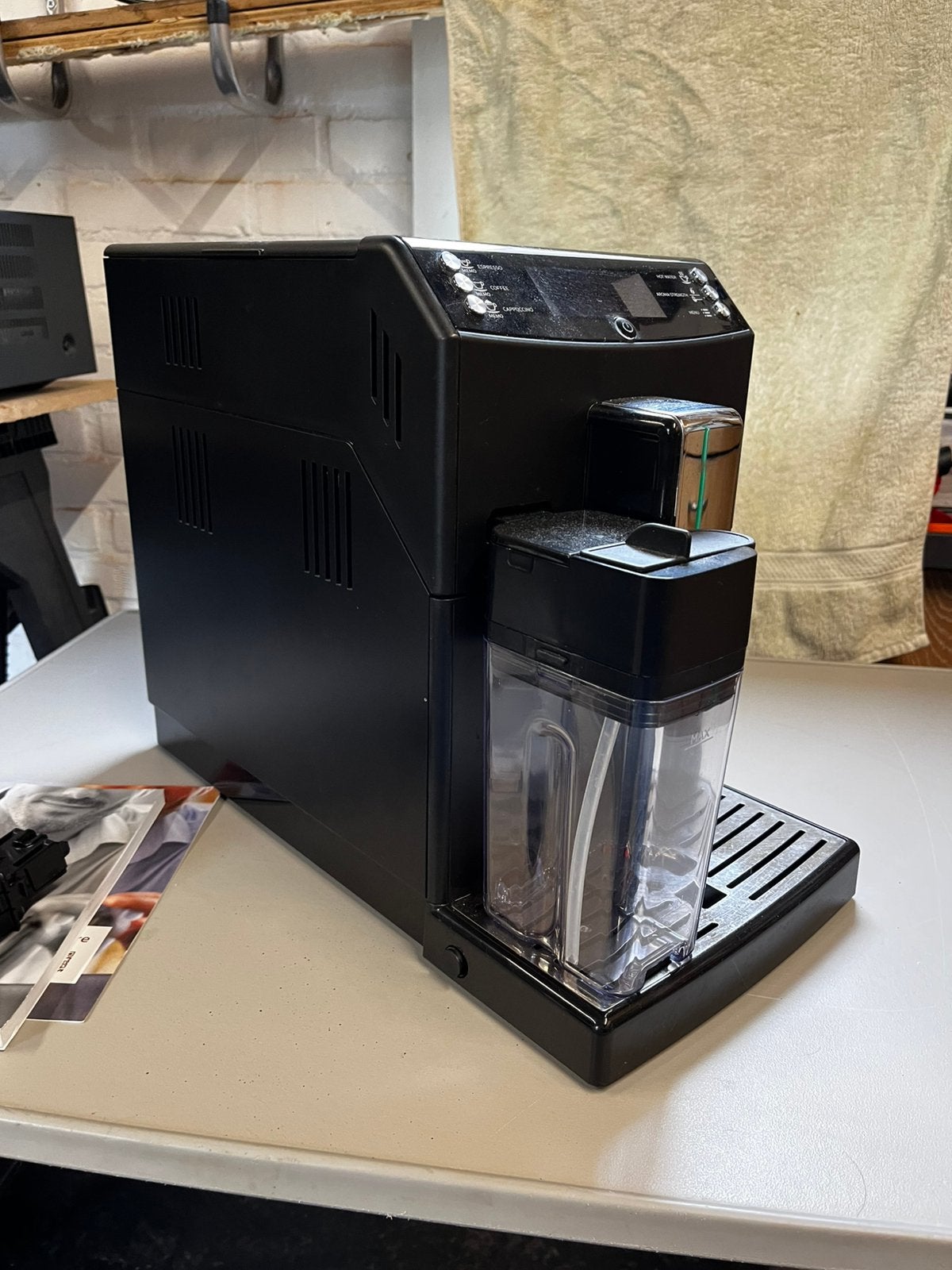 Philips Volautomatische Espressomachine - Zwart, Afneembaar waterreservoir, Espresso apparaat, Zo goed als nieuw, 4 tot 10 kopjes