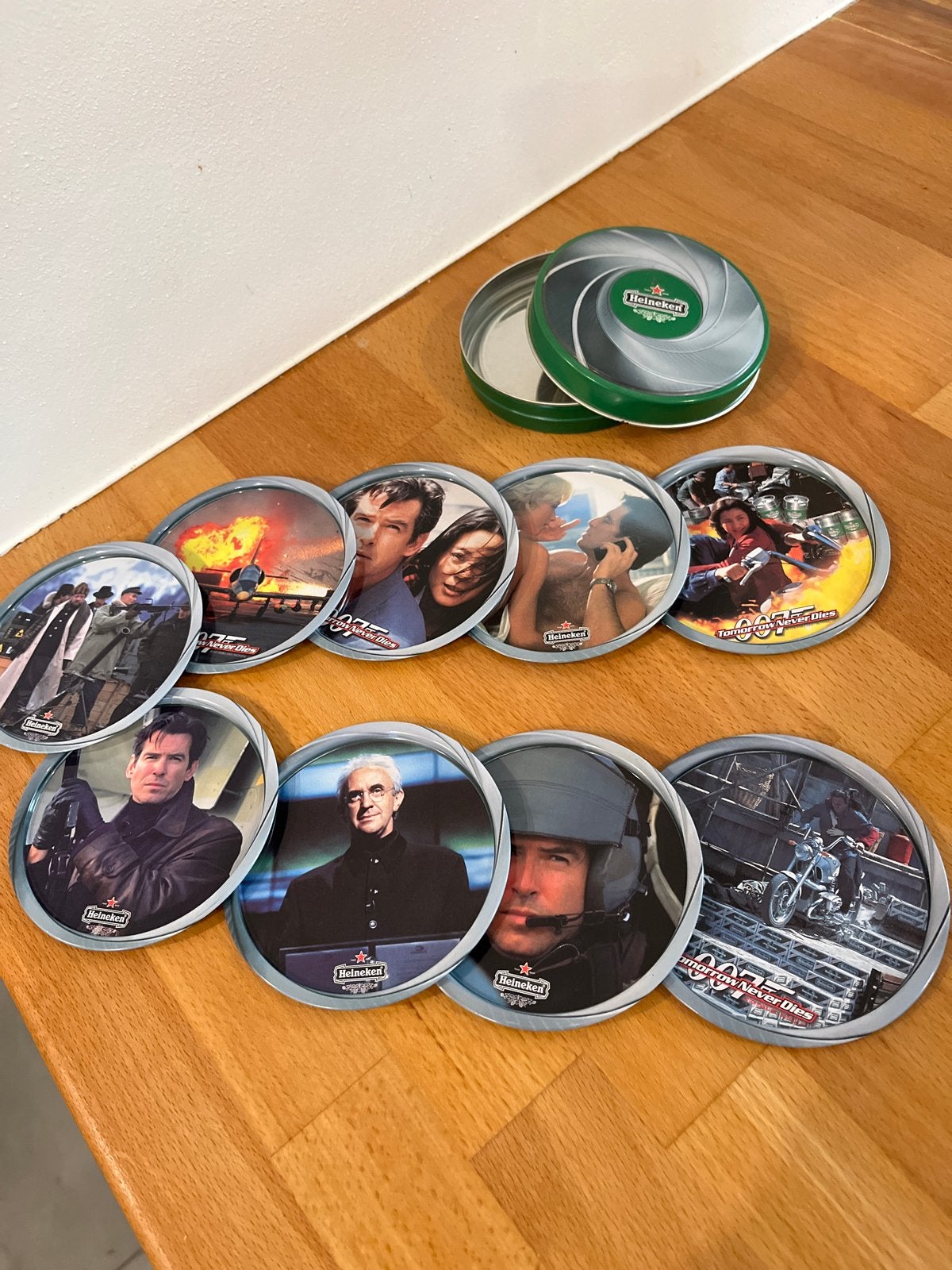 Heineken James Bond onderzetters met blik (collectie), Ophalen of Verzenden, Gebruikt