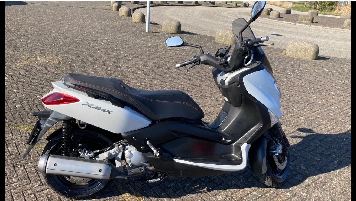 Yamaha X-MAX 250 Scooter met Garmin en houder - 22014 km, Motoren, 250 cc, Scooter, Gebruikt, Particulier