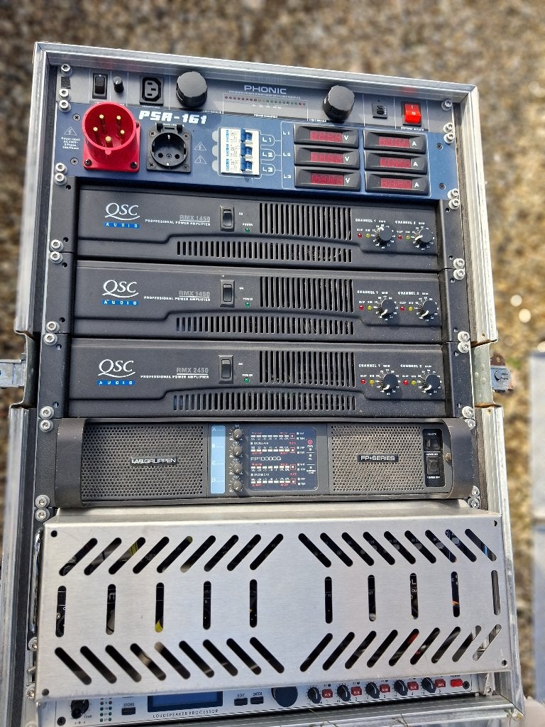 Complete PA-set met QSC en Lab.Gruppen versterkers, Ophalen, Gebruikt, 1000 watt of meer, P.A.