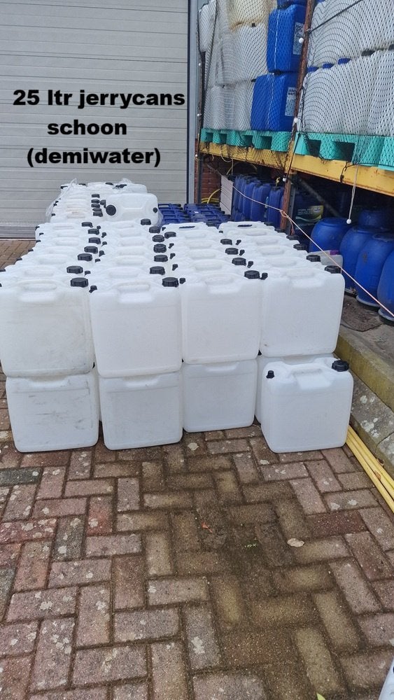 20 ltr 25 ltr jerrycan jerrycans vat kunststof bensan enter, Minder dan 75 liter, Ophalen, Zo goed als nieuw, Kunststof