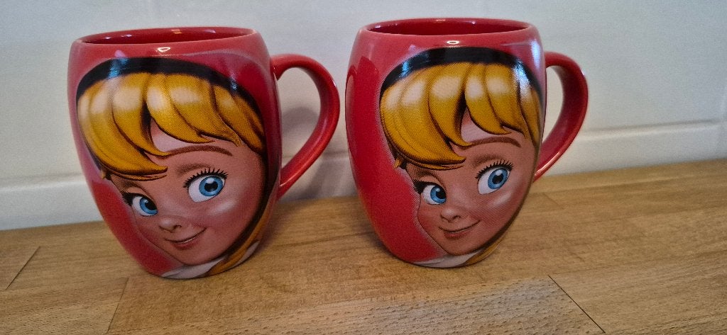 2 nieuwe efteling roodkapje strookjesboom mokken ., Verzamelen, Efteling, Ophalen of Verzenden, Nieuw, Beeldje of Poppetje