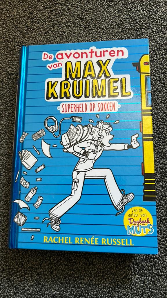 Rachel Renée Russell - Superheld op sokken, Ophalen of Verzenden, Zo goed als nieuw, Rachel Renée Russell; Erin Russell; Nikki Russell