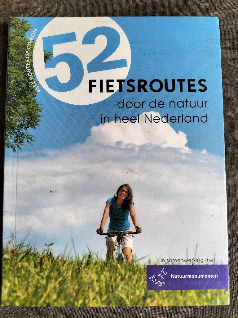 52 fietsroutes door de natuur in heel Nederland, Boeken, Overige merken, Fiets- of Wandelgids, Natuurmonumenten, Ophalen of Verzenden