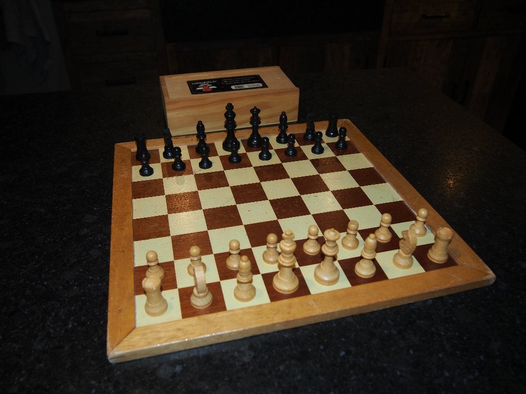 Schaakspel met houten bord en stukken, Een of twee spelers, Ophalen of Verzenden, Gebruikt