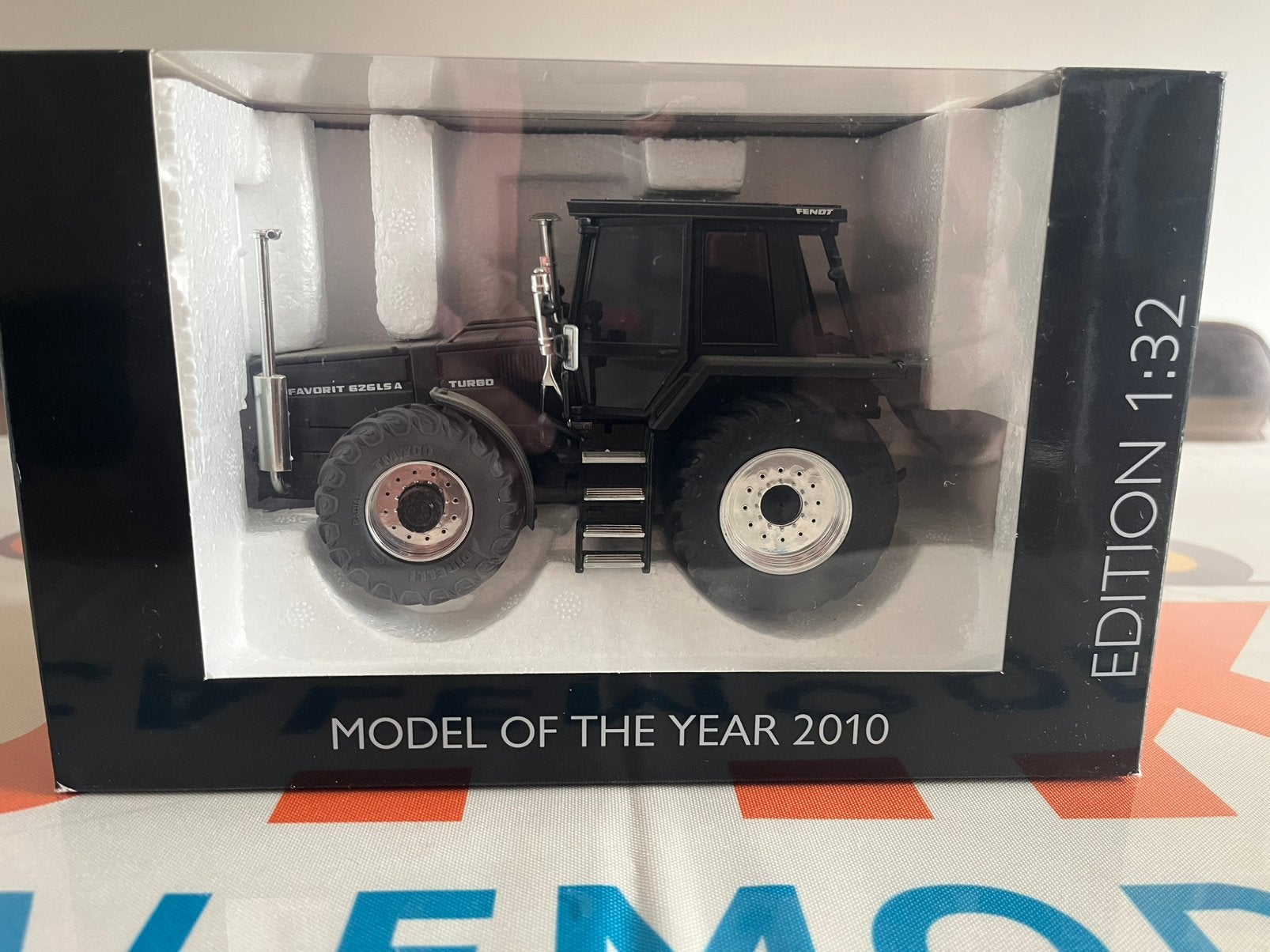 Fendt 626 LSA trekker Black Schuco nieuw 2010, Ophalen of Verzenden, Nieuw, Tractor of Landbouw, Schuco