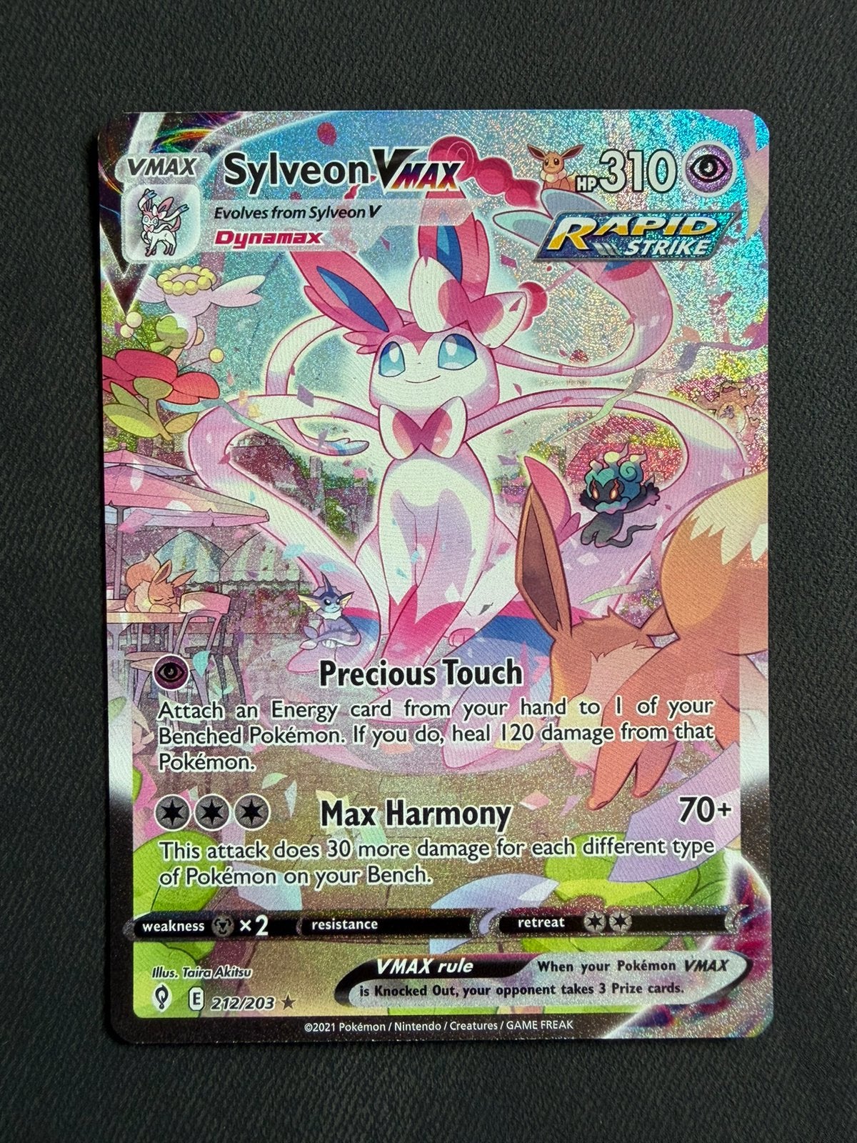 Sylveon Vmax 212/203 mint condition!, Hobby en Vrije tijd, Verzamelkaartspellen | Pokémon, Ophalen of Verzenden, Zo goed als nieuw
