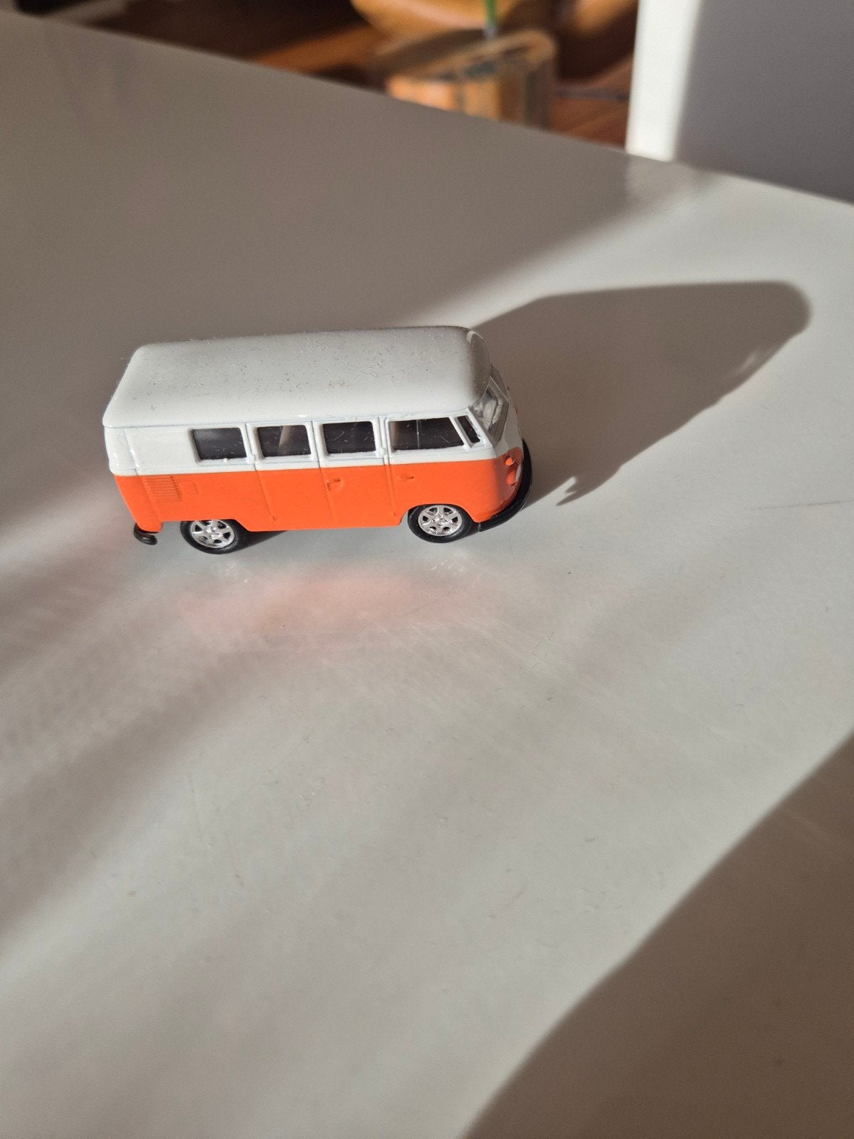 Volkswagen T1 Bus Modelauto - Oranje/Wit, Overige merken, 1:50 of kleiner, Auto, Ophalen of Verzenden