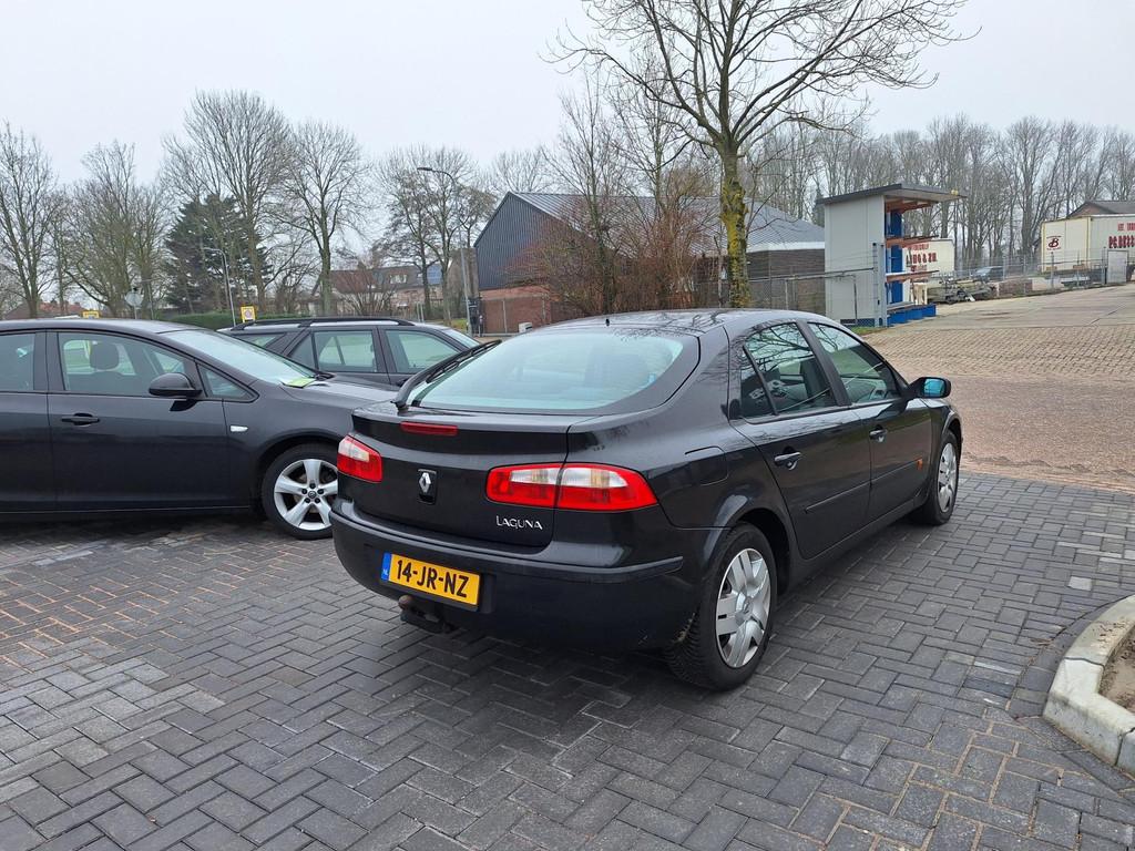 Renault Laguna 1.8-16V Expression / AUTOMAAT, Laguna, Gebruikt, 4 cilinders, 1290 kg