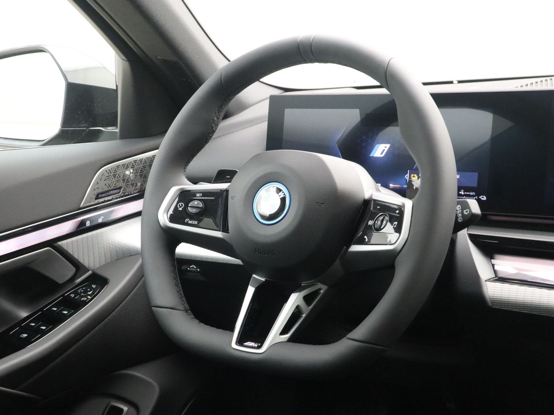 BMW 5 Serie Touring 530e M Sportpakket Pro - 20 inch - Trekh, Auto's, Automaat, 1998 cc, Achterwielaandrijving, Zwart