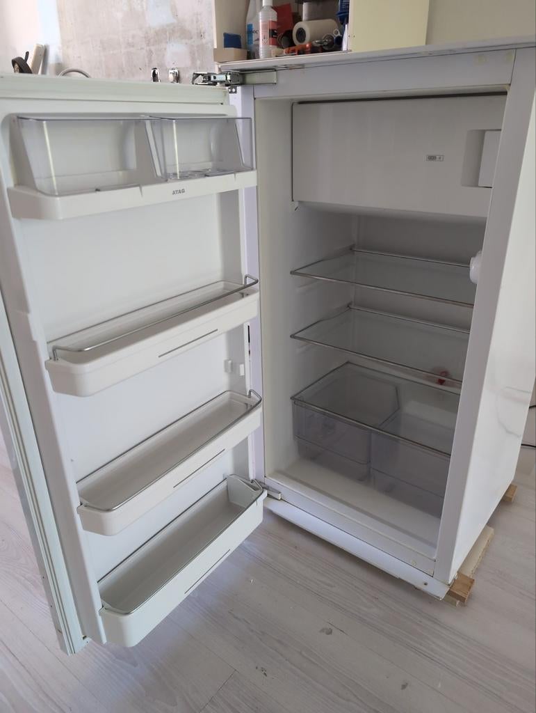Atag inbouw koelkast met vriesvak, Zo goed als nieuw, 45 tot 60 cm, Met vriesvak, Ophalen