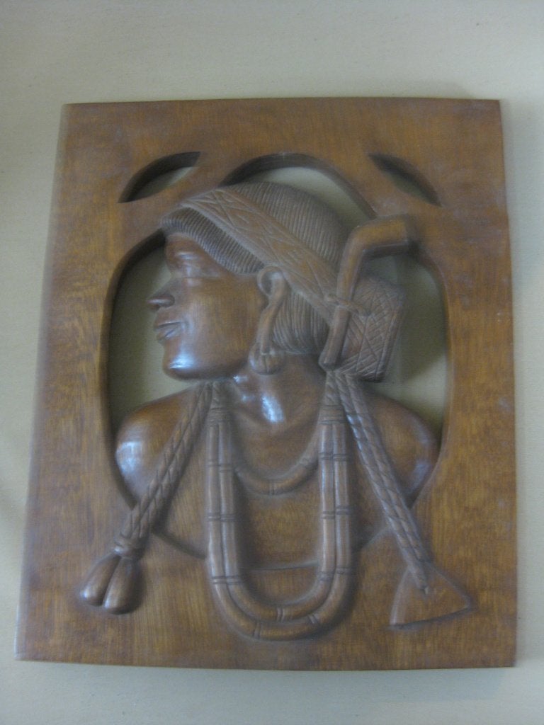 Houtsnijwerk vrouw met pijp Filippijnen, Antiek en Kunst, Houtsnijwerk, Ophalen of Verzenden, Handgemaakt, 20 - 50 cm