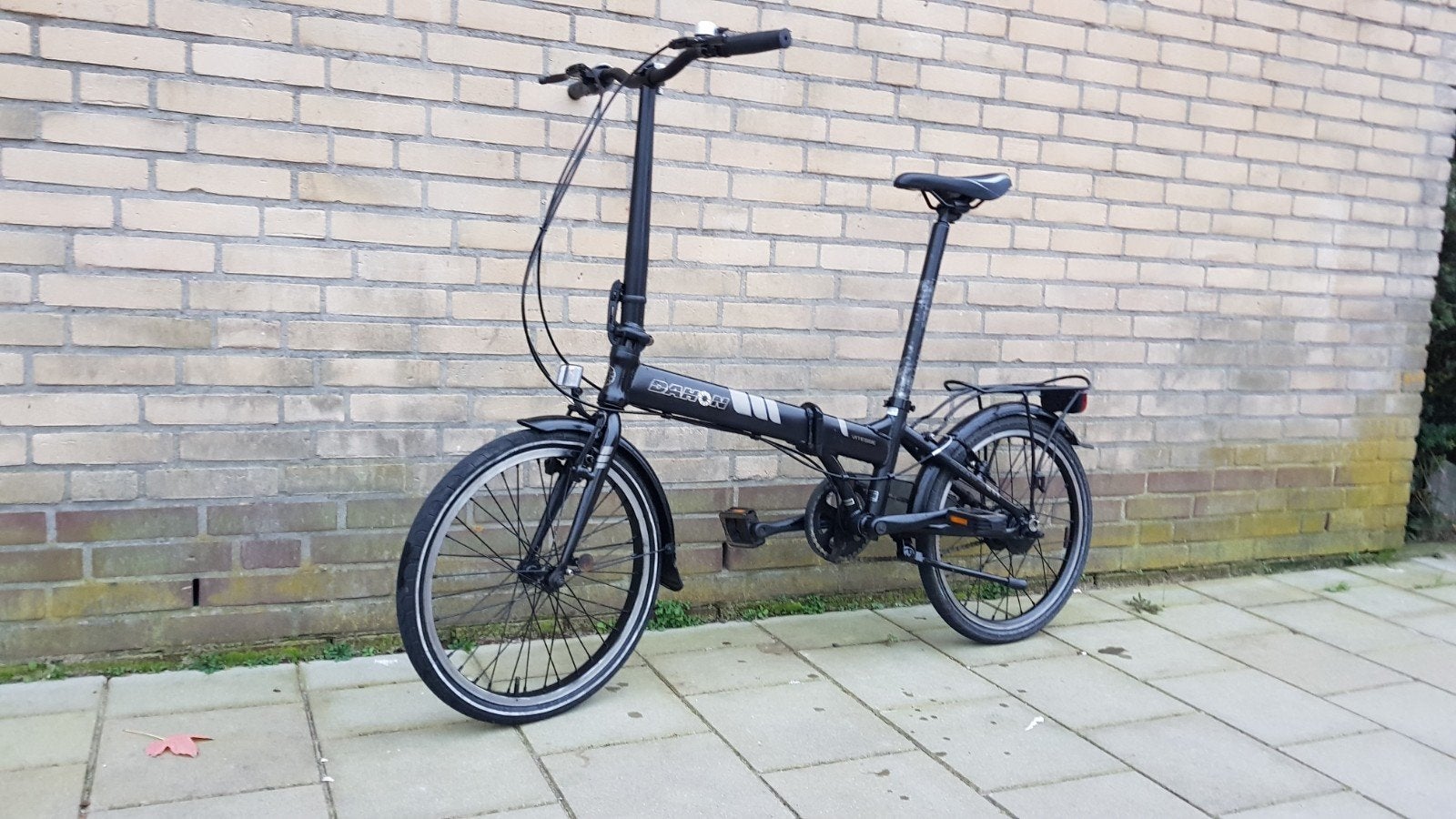 Nette vouwfiets Dahon vitesse 7 speed zwart nog als nieuw, Fietsen en Brommers, Fietsen | Vouwfietsen, 20 inch of meer, Velgrem