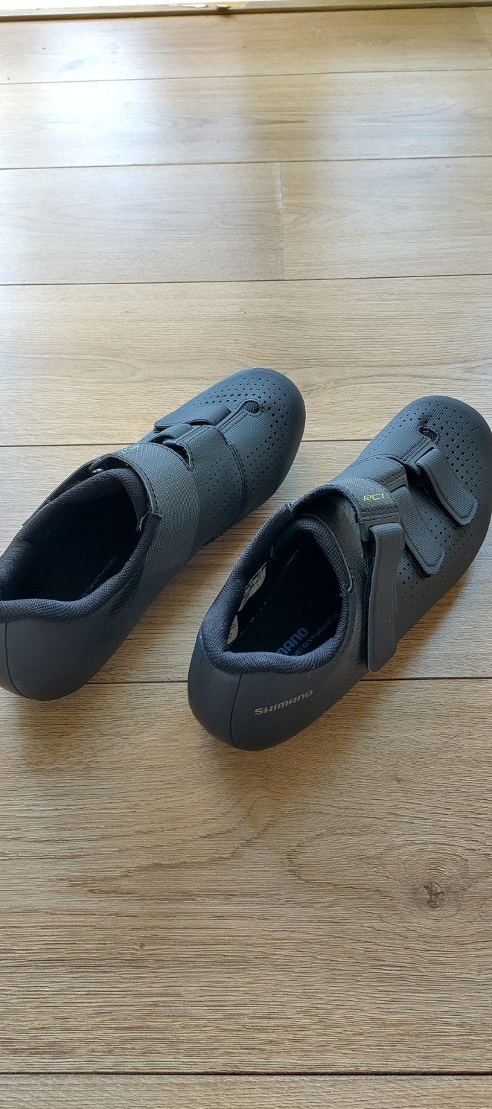 Shimano RC100 fietsschoenen - Maat 43 - Zo goed als nieu, Heren, Schoenen, Overige maten, Ophalen of Verzenden