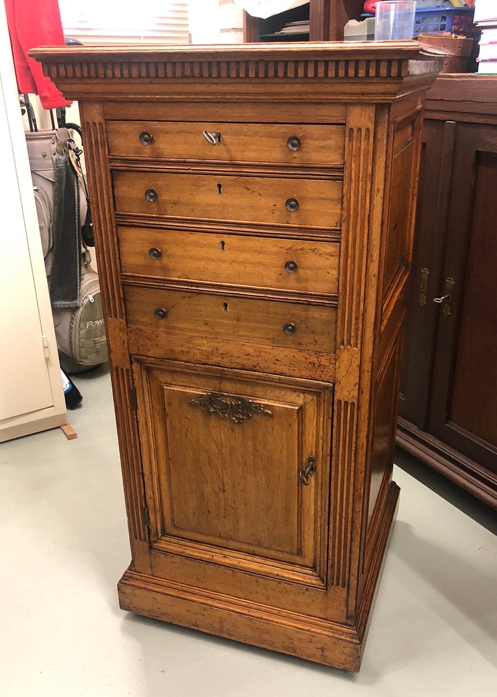 Wellington Chest 19e Eeuw voor de echte liefhebber !, Ophalen
