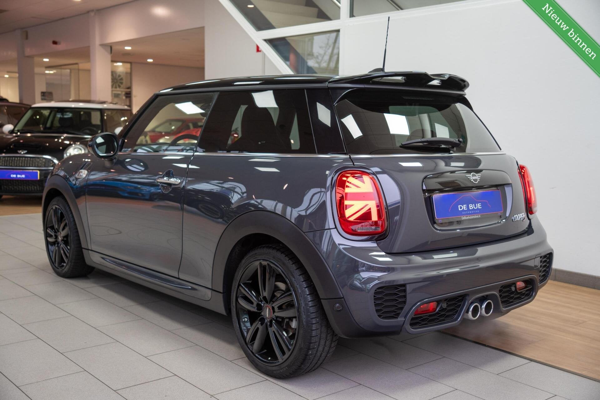 Mini 2.0 Cooper S Aut|2 Eig|Org NL NAP|JCW John Cooper Works, Automatische klimaatregeling, Gebruikt, 4 stoelen, Leder en Stof