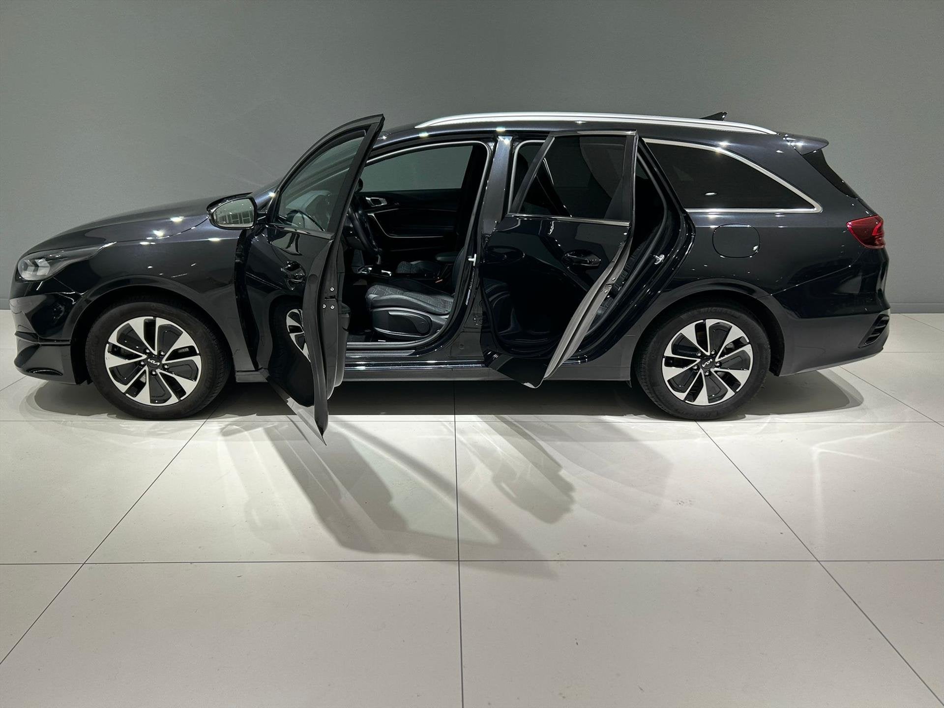 KIA Ceed Sw 1.0 T-GDi 100pk Design Edition, Auto's, 12 maanden, Gebruikt, Leder en Stof, Zwart