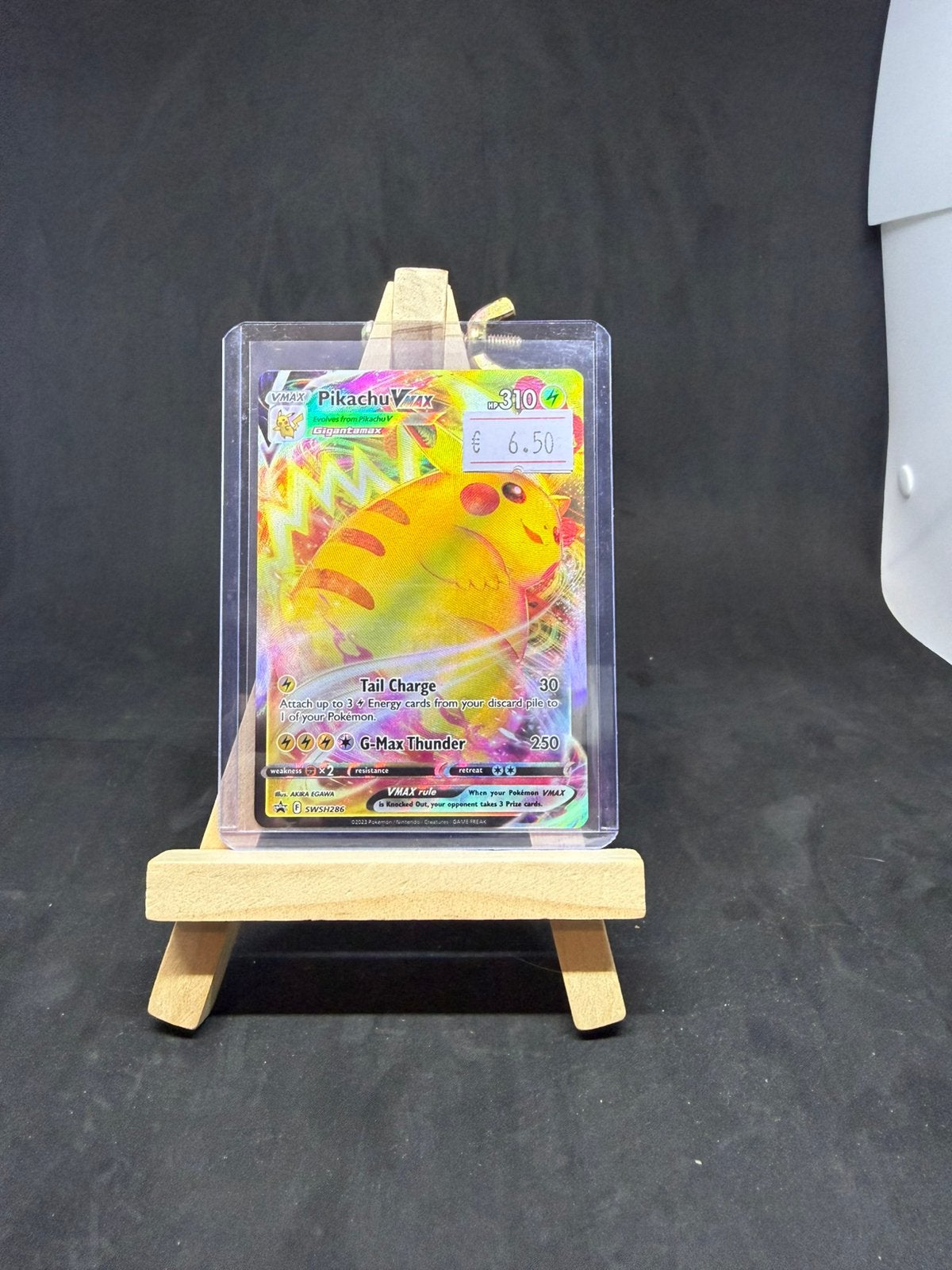 Pikachu vmax swsh286 nm/nm, Ophalen of Verzenden, Zo goed als nieuw
