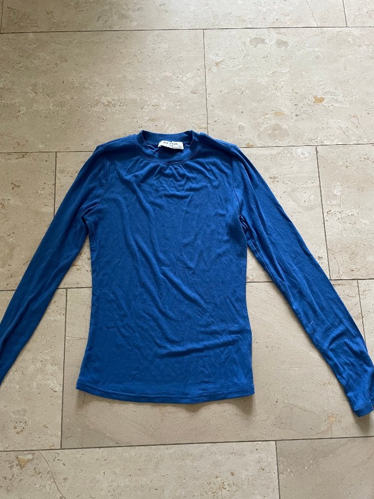 By Swan: z.g.a.n. korenblauwe longsleeve. Maat M, Maat 38/40 (M), Blauw, Ophalen of Verzenden, Zo goed als nieuw