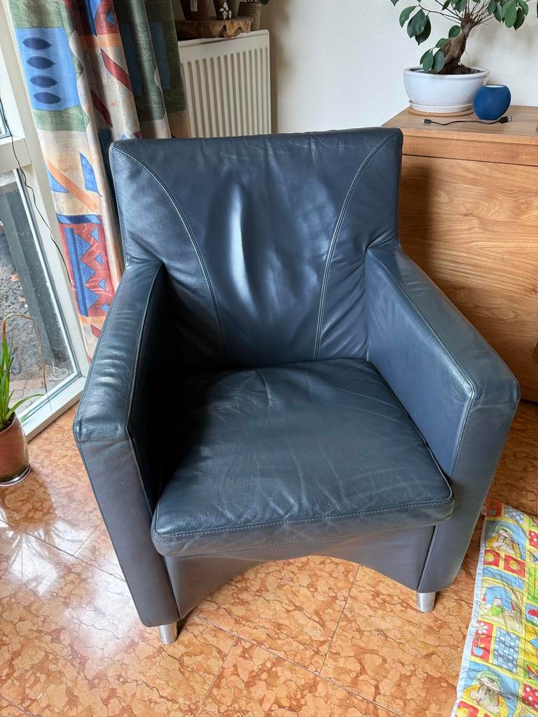 Leolux Docinea fauteuil donkerblauw, Ophalen, Gebruikt, Leer, 75 tot 100 cm