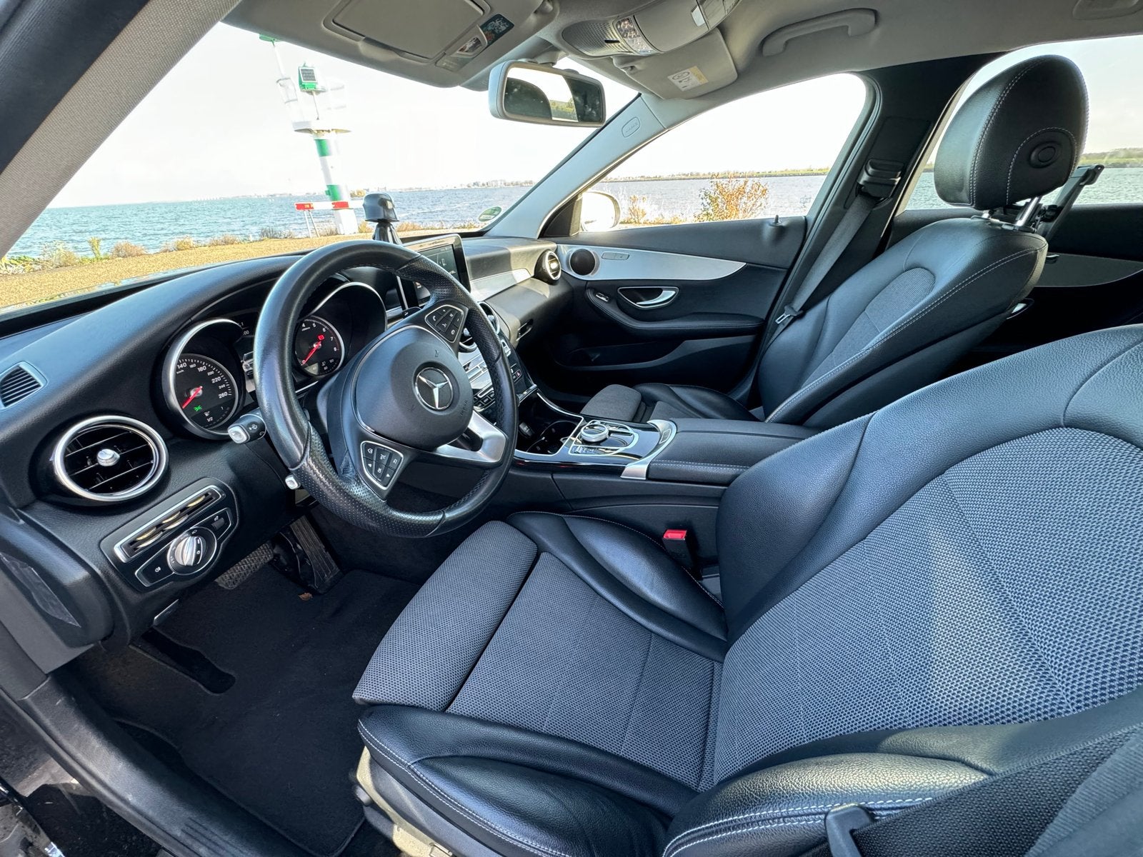 Mercedes-Benz C-Klasse C180 1.6 115KW Aut9 Estate 2017 Zwart, Auto's, Automaat, Achterwielaandrijving, 1800 kg, Zwart