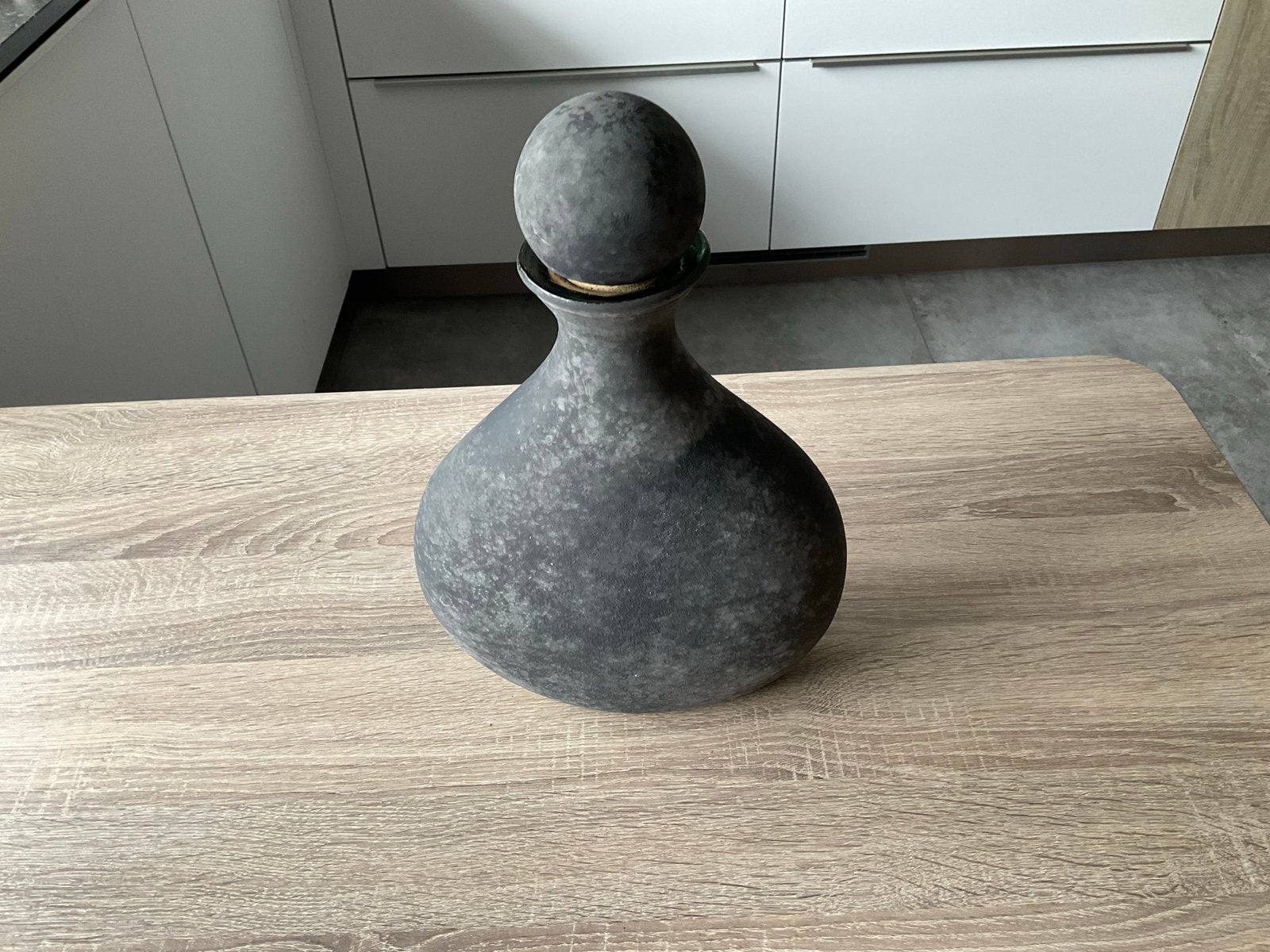 Decoratieve fles/vaas met kurken stop - Donkergrijs, Ophalen of Verzenden