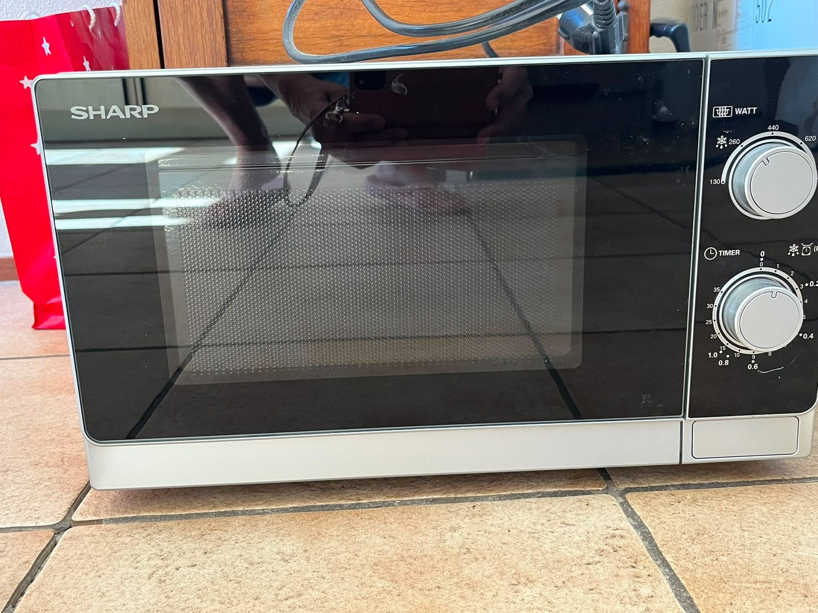 Sharp magnetron te koop.In goede staat., Witgoed en Apparatuur, Magnetrons, Ophalen, Gebruikt, Magnetron, Draaiplateau