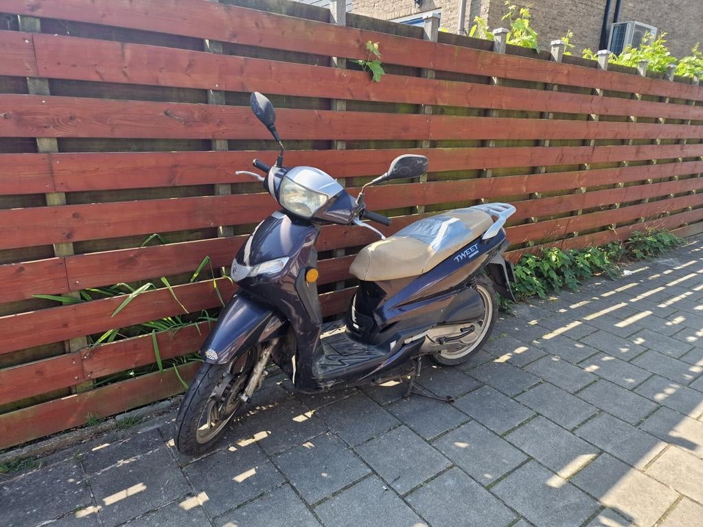 Peugeot Tweet Scooter - Goed rijdend, banden 1 jaar oud, Ophalen, Gebruikt, Overige modellen, Maximaal 25 km/u