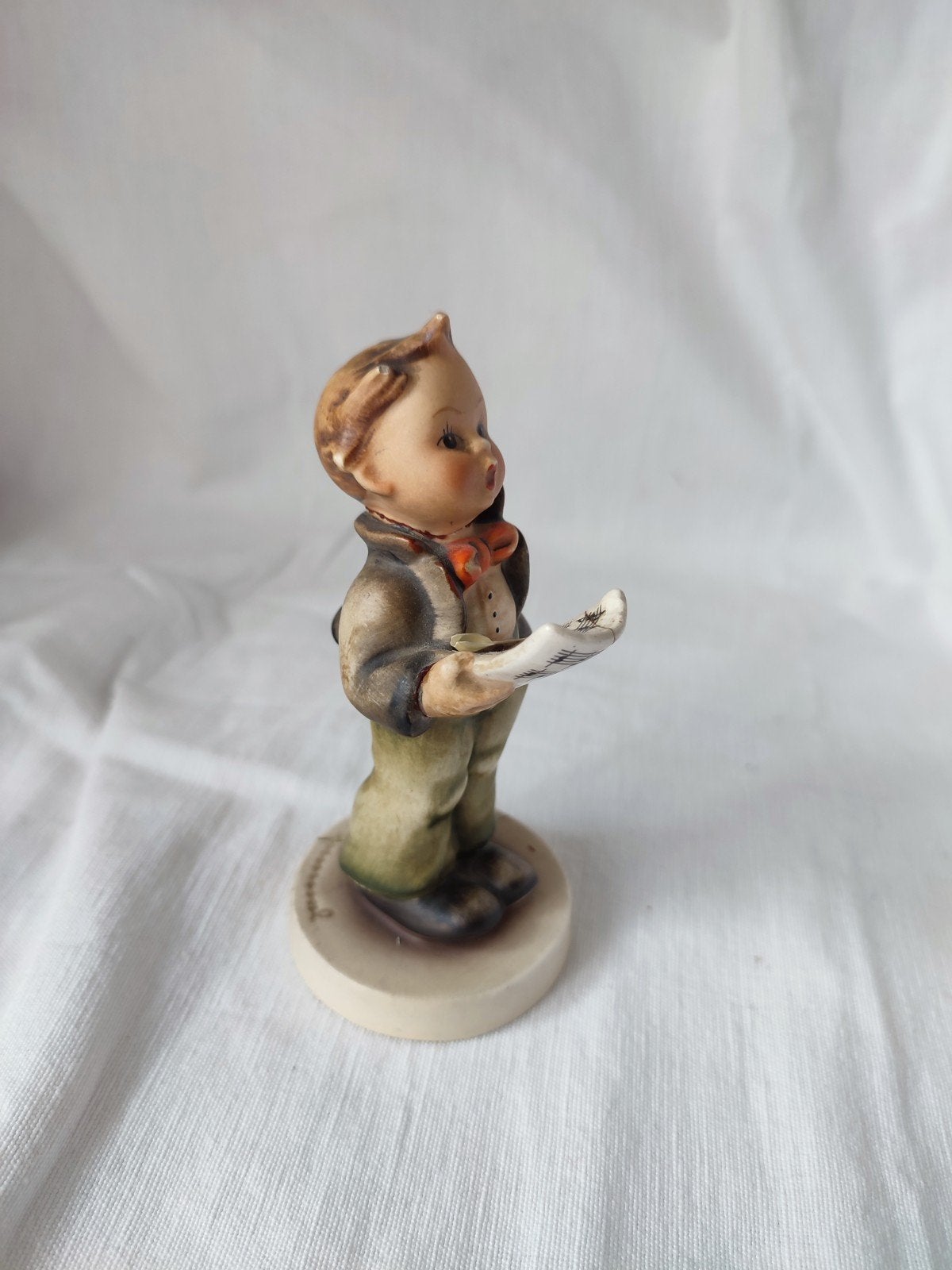 Vintage Hummel beeldje jongen bladmuziek 135 W Germany, Ophalen of Verzenden, Gebruikt, Hummel