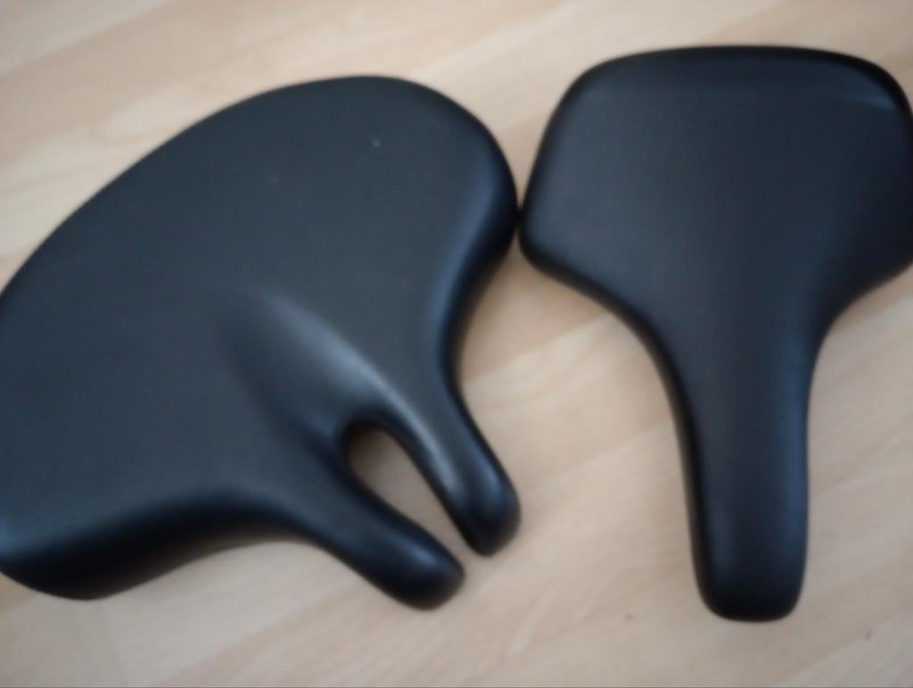 Twee zadels, Ophalen of Verzenden, Minder dan 14 inch