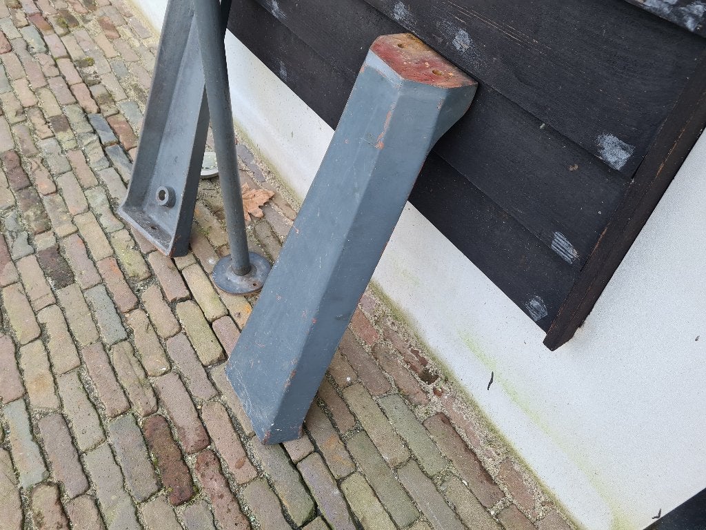 Oude gietijzeren 3 poot Hoog 72 cm, Antiek en Kunst, Ophalen