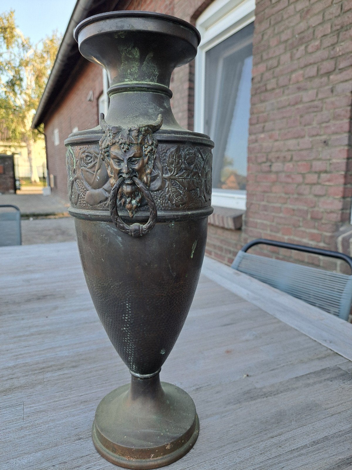 Antieke Bronzen Vaas met Faun Gezicht en Ring, Ophalen of Verzenden, Brons