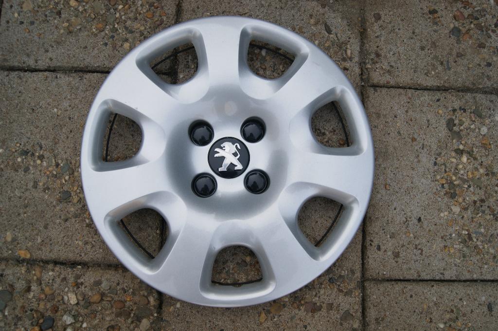 1 losse originele wieldop Peugeot 308 15 inch, Ophalen of Verzenden, Zo goed als nieuw