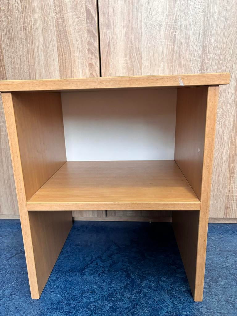 Nachtkastje met open vakken, Huis en Inrichting, Ophalen, Gebruikt, Minder dan 45 cm, Minder dan 55 cm