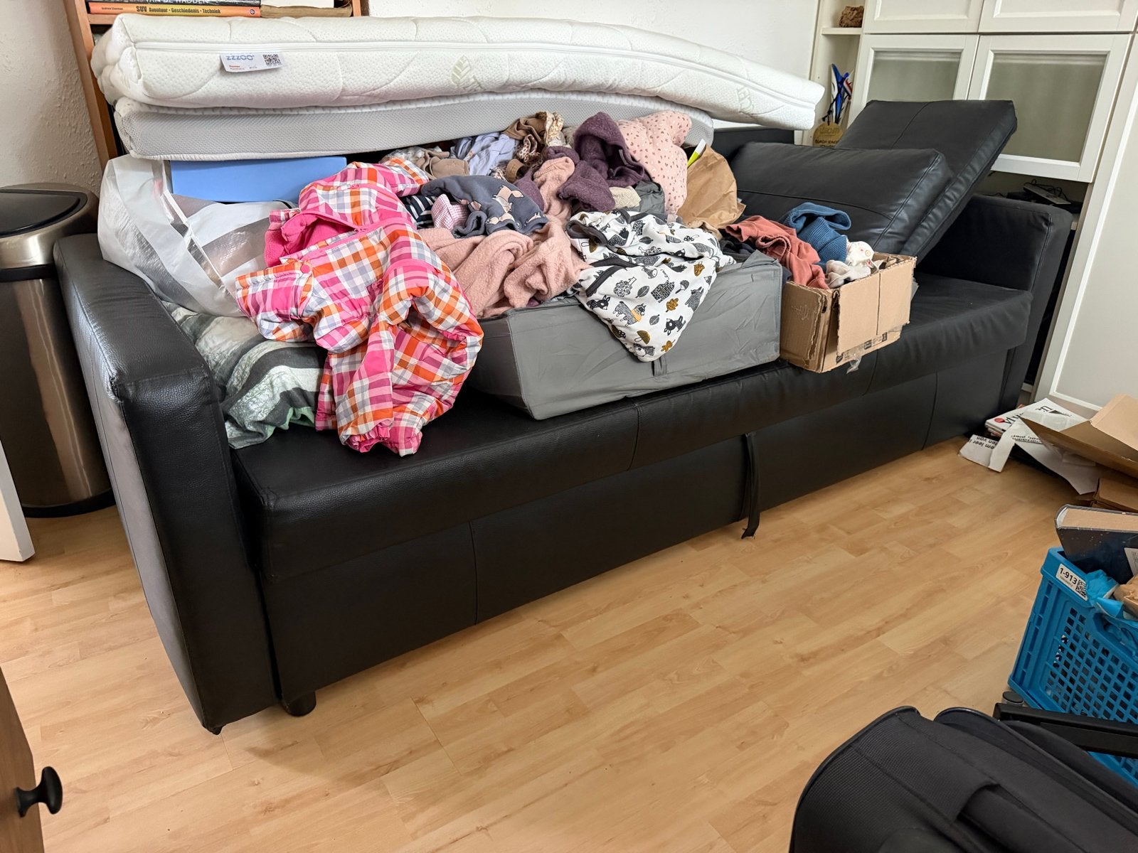 IKEA Friheten slaapbank - Zwart kunstleer, Huis en Inrichting, Kunststof, Gebruikt, 100 tot 125 cm, Tweepersoons