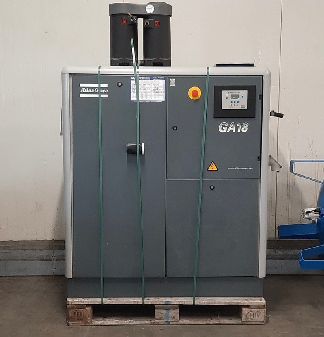 Atlas Copco GA18 schroefcompressor, Ophalen, 10 bar of meer, Geluidgedempt, Minder dan 25 liter