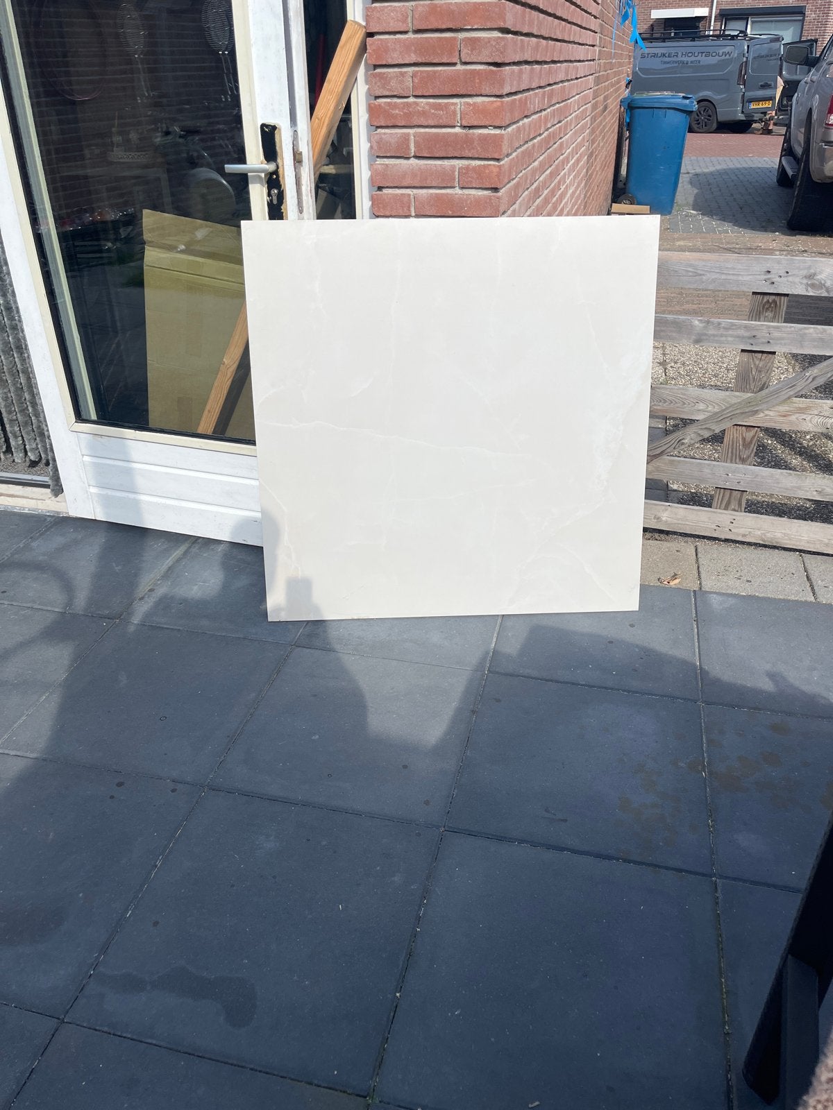 Vloertegels wit marmerlook 100x100 cm, 31 stuks, Doe-het-zelf en Verbouw, Ophalen, 60 cm of meer, Keramiek, Zo goed als nieuw