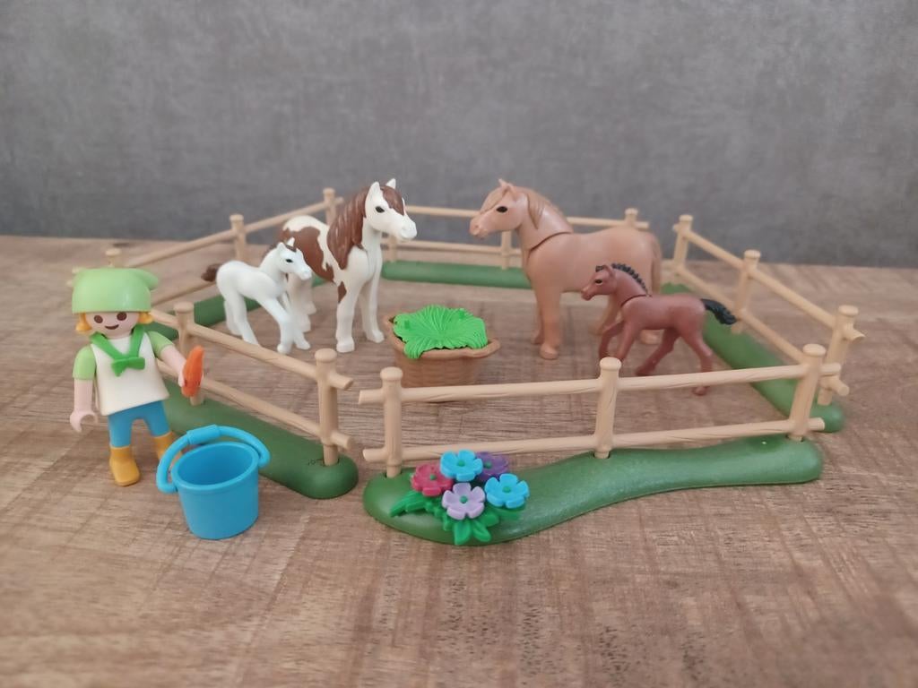11. Playmobil Ponyweide met Verzorgster, Kinderen en Baby's, Speelgoed | Playmobil, Ophalen of Verzenden, Zo goed als nieuw