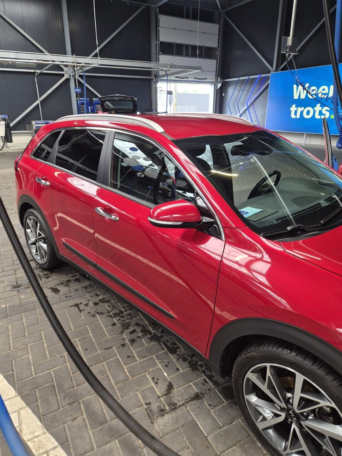 Kia Niro 1.6 GDi Hybrid 141pk Dct6 2020 Rood, 1580 cc, Origineel Nederlands, 75 €/maand, 1390 kg