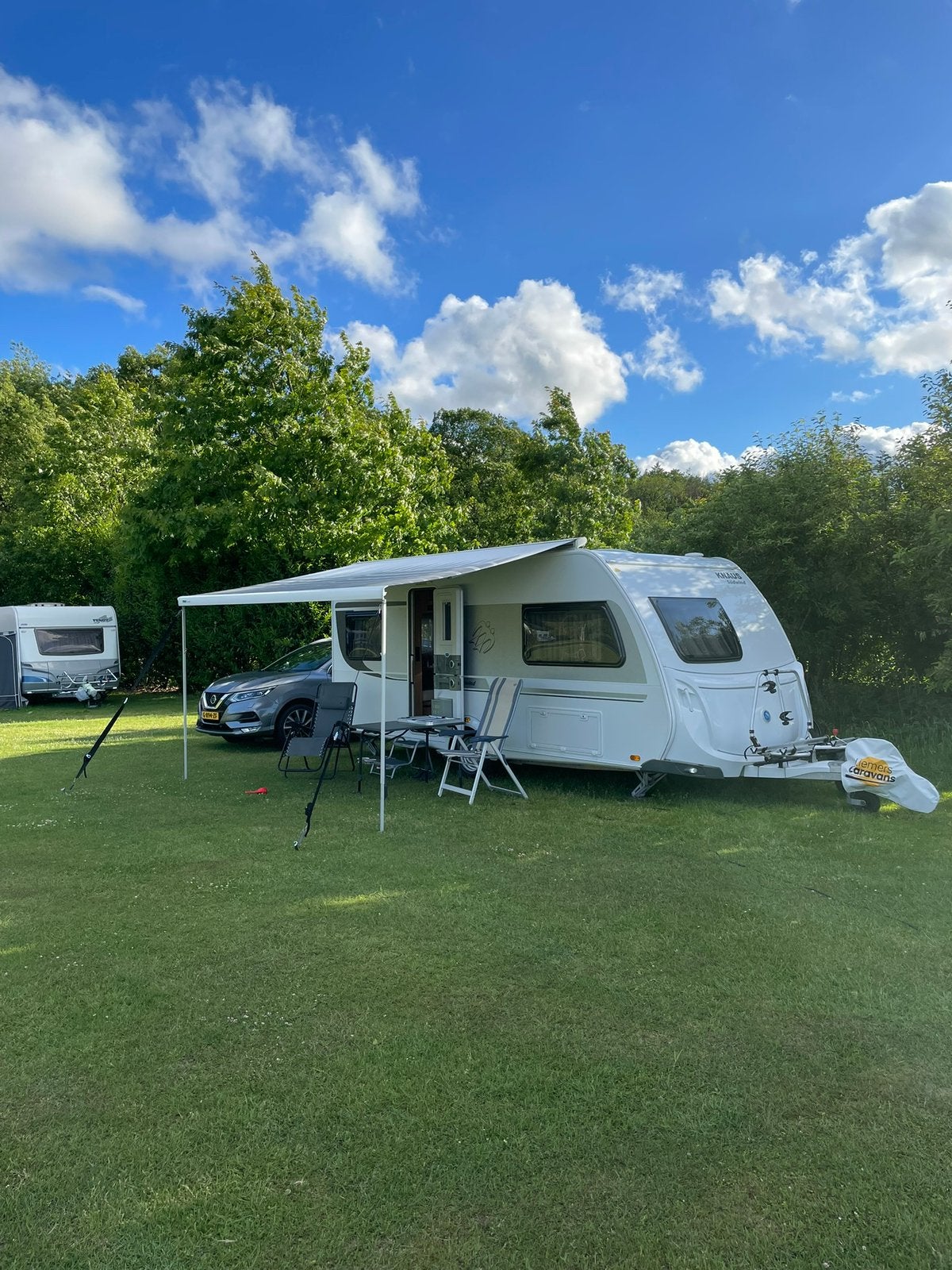 Knaus 500FVU, Rondzit, Frans bed, Particulier, Kachel