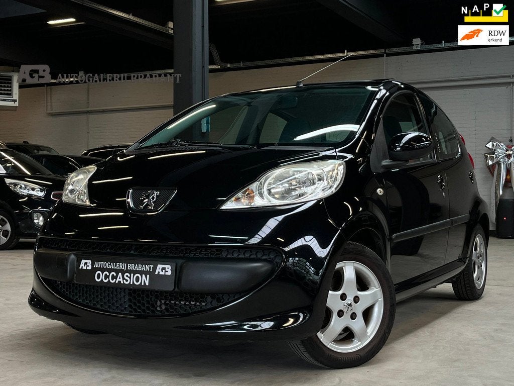 Peugeot 107 1.0-12V XS Urban Move Pano/Airco/5Drs/Automaat, Auto's, Peugeot, Stof, Gebruikt, 4 stoelen, Origineel Nederlands