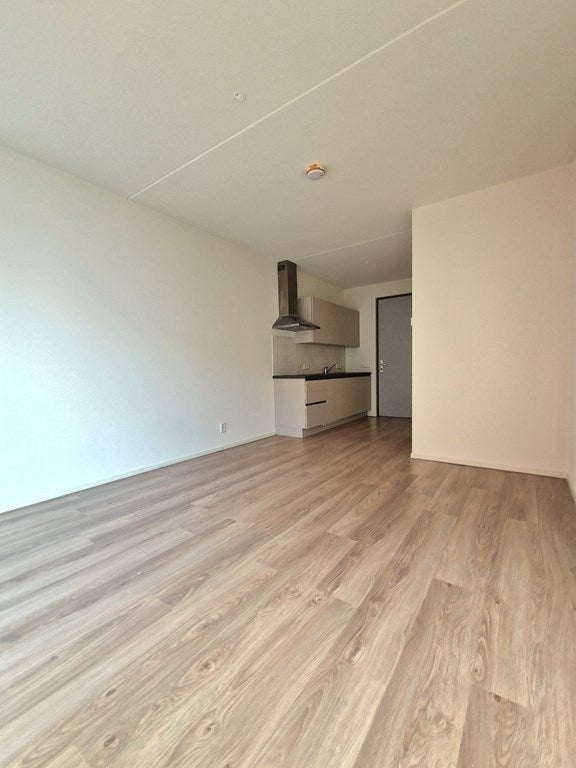 NIEUW! Woonruimte te huur Laakweg, Den Haag, Huizen en Kamers