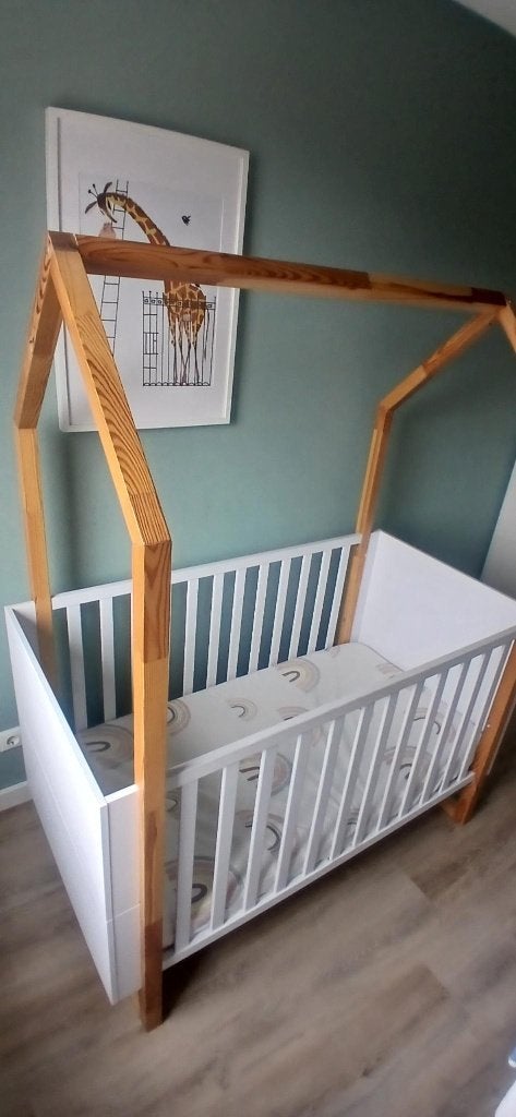 Meegroeibed ledikant Pinette 70x140 cm + Traumeland matras, Ophalen, Gebruikt, Ledikant
