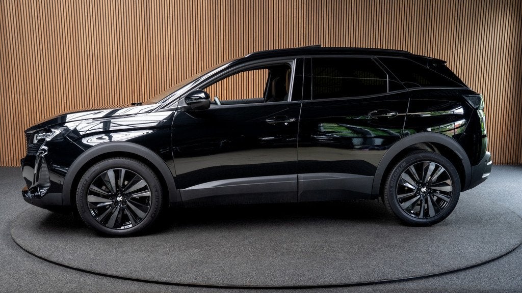 Peugeot 3008 1.2 Hybrid 145 GT Black Pack Pano Massage Leer, Gebruikt, Zwart, 1199 cc, Zwart